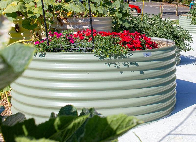 Build Your Own Round Garden Bed →
